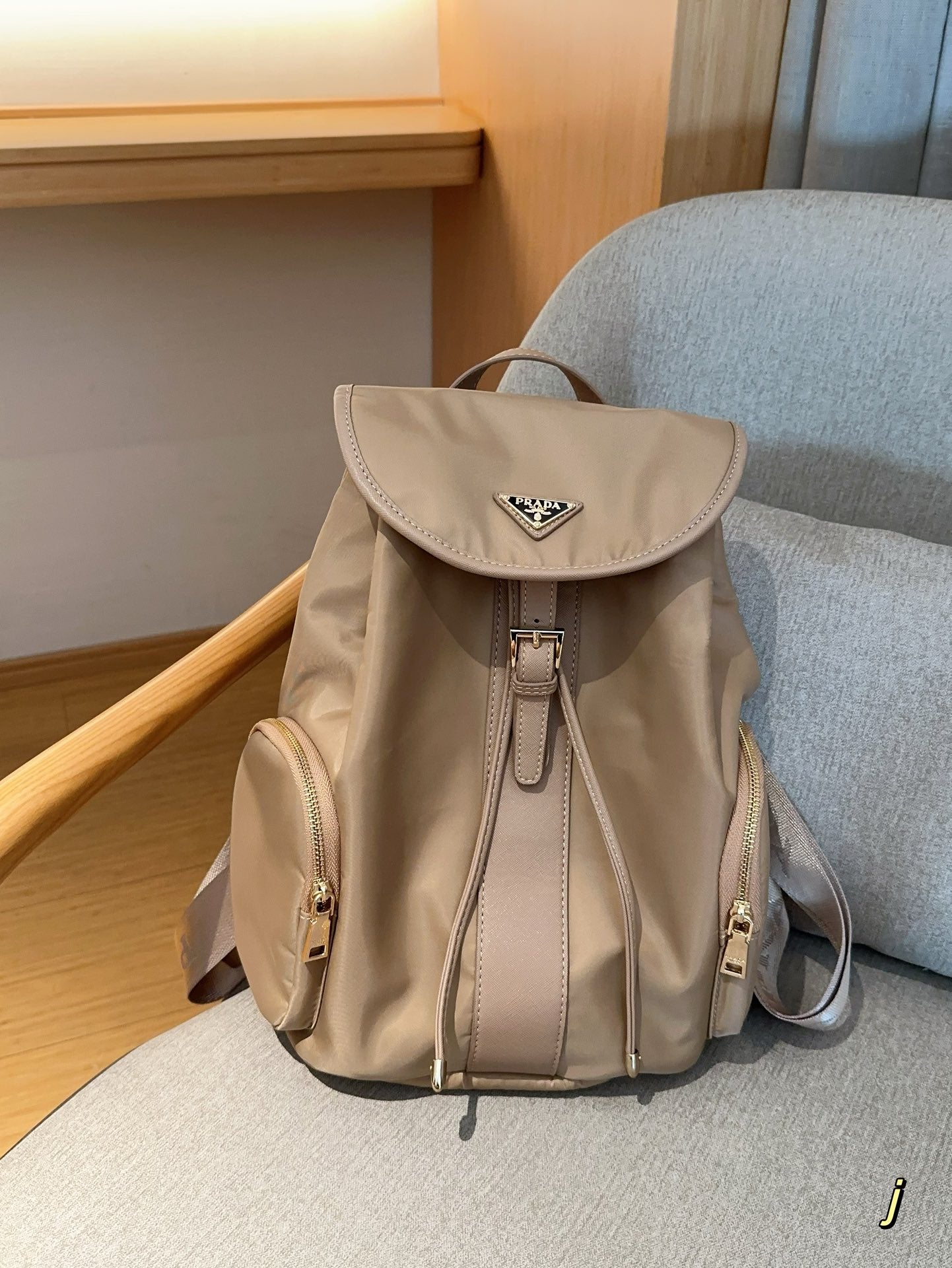 PRADA-564