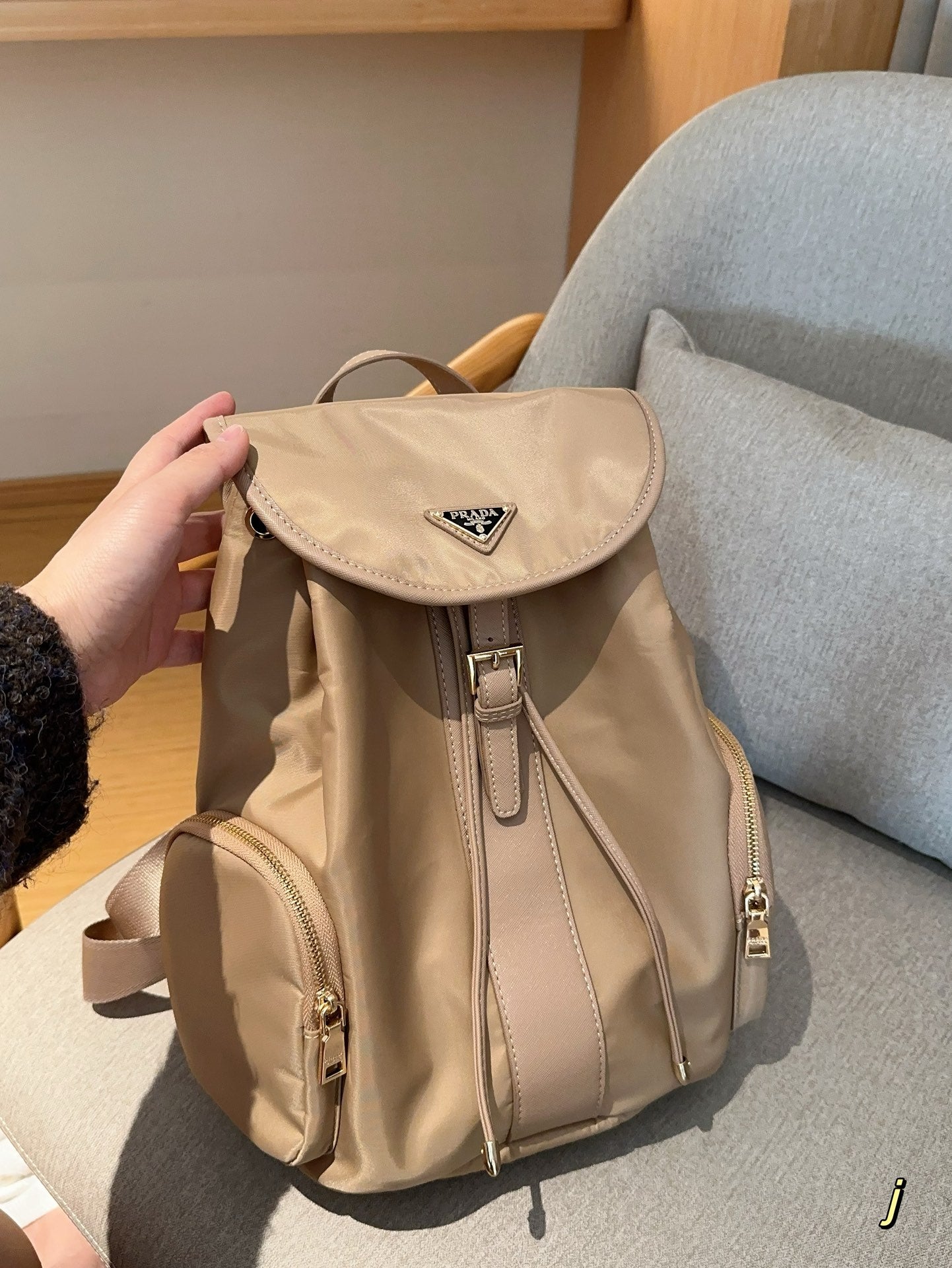PRADA-564