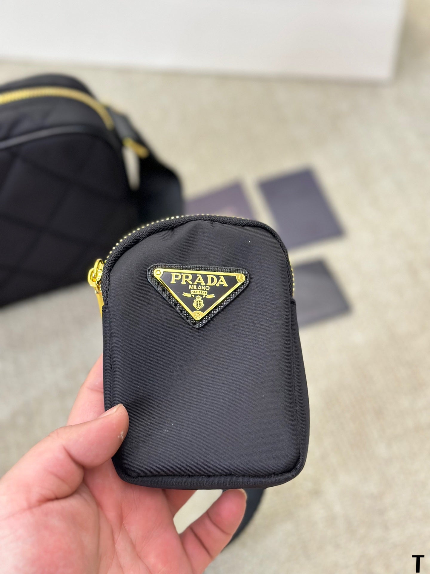 PRADA-610