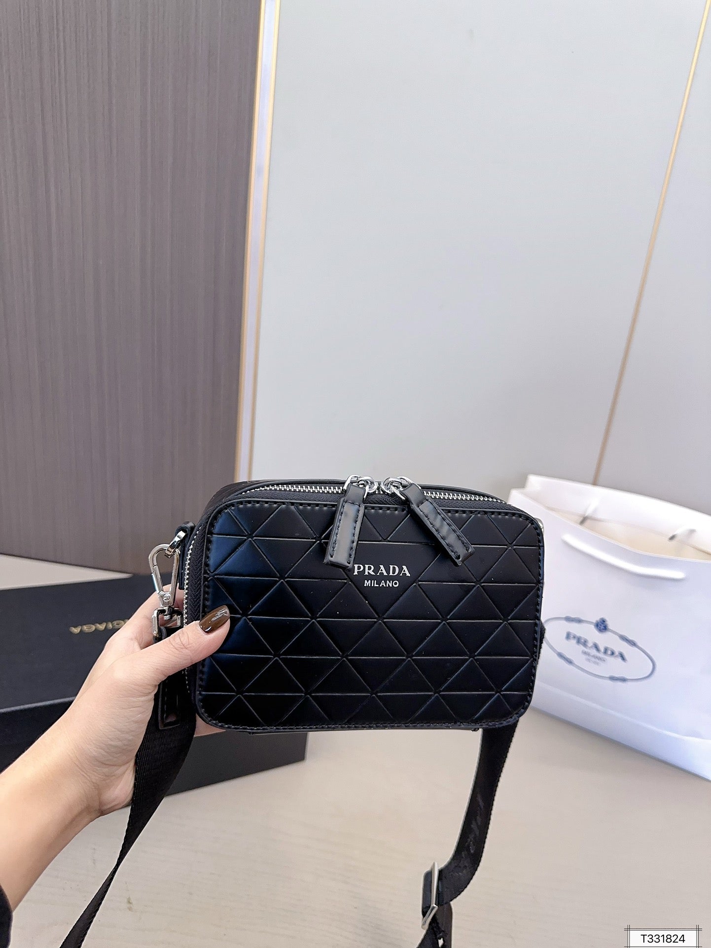 PRADA-644
