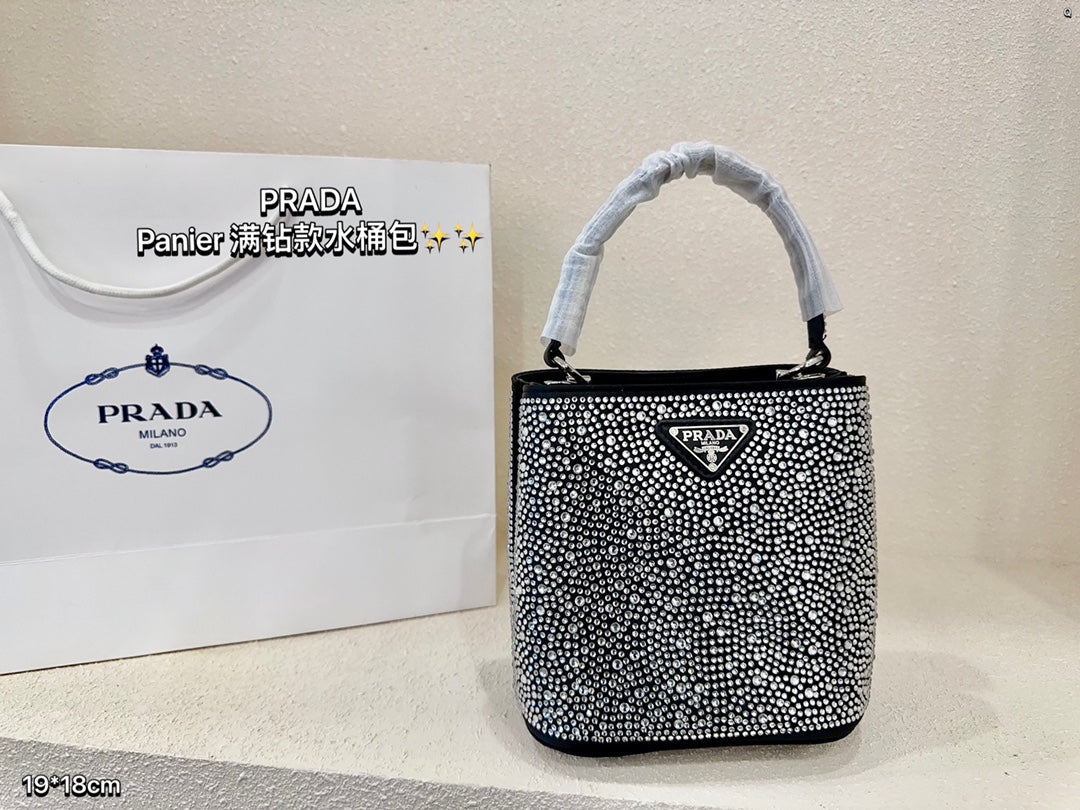 PRADA-674