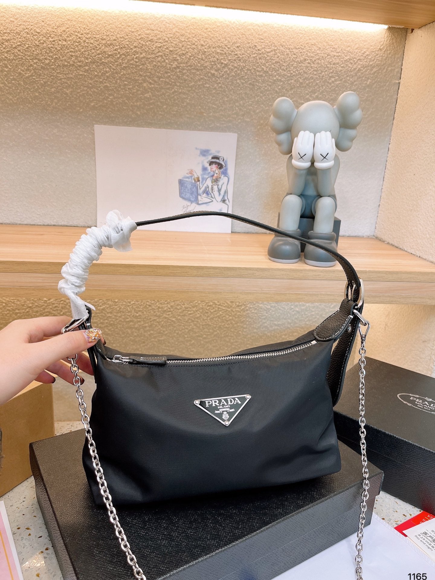 PRADA-562