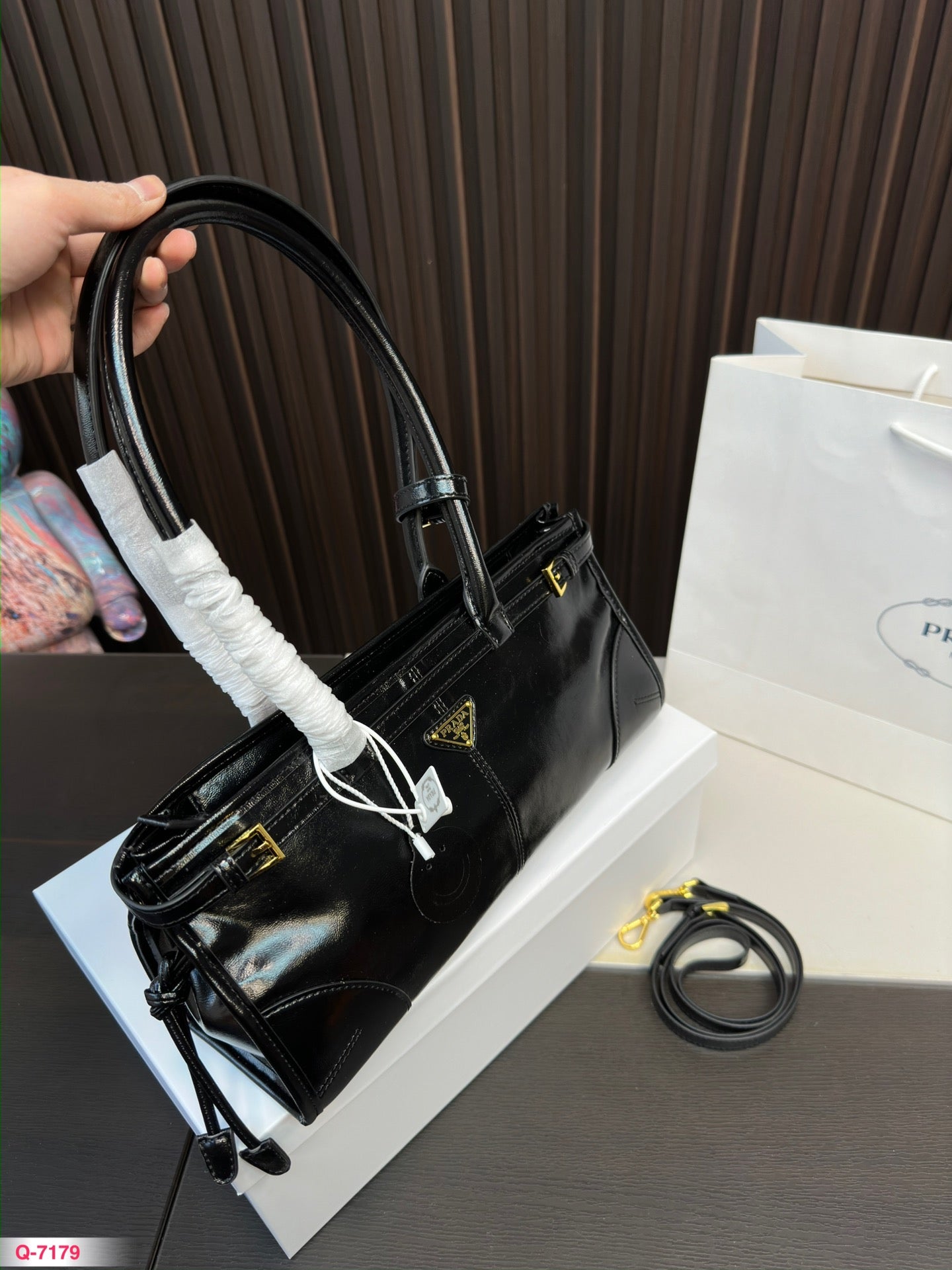 PRADA-745