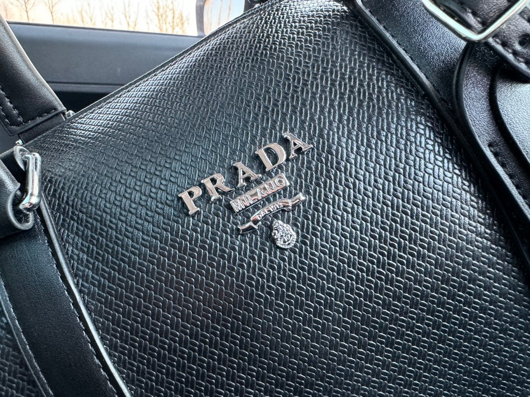 PRADA-717