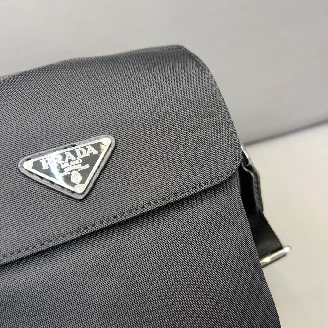 PRADA-547-1