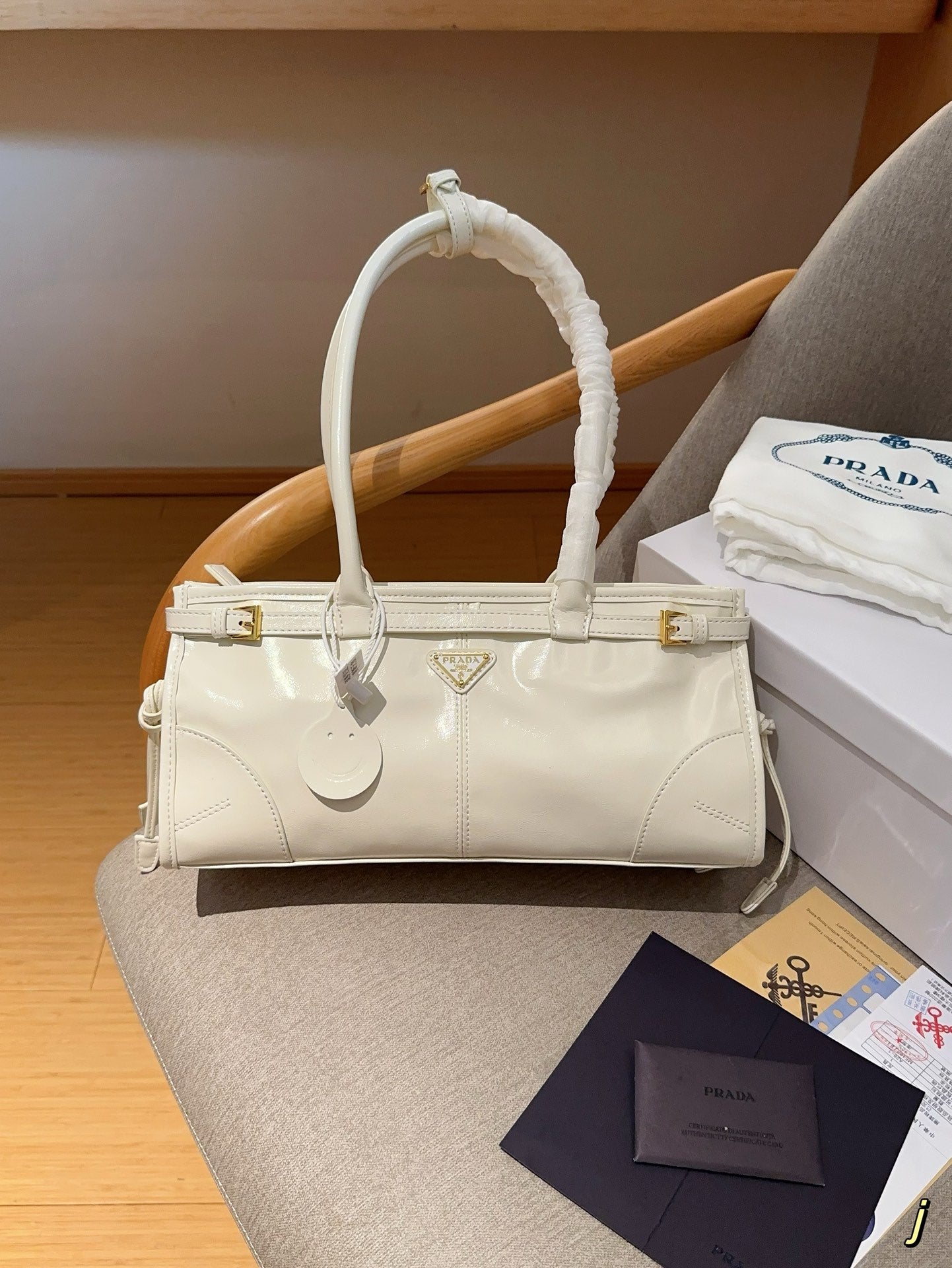 PRADA-762