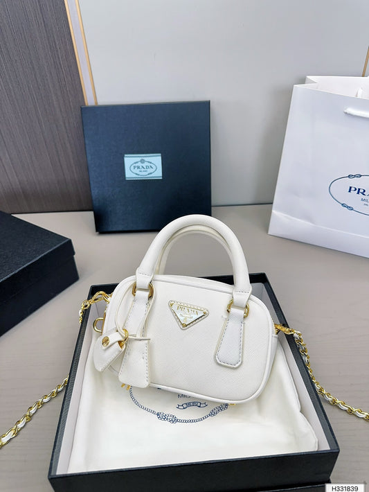 PRADA-682