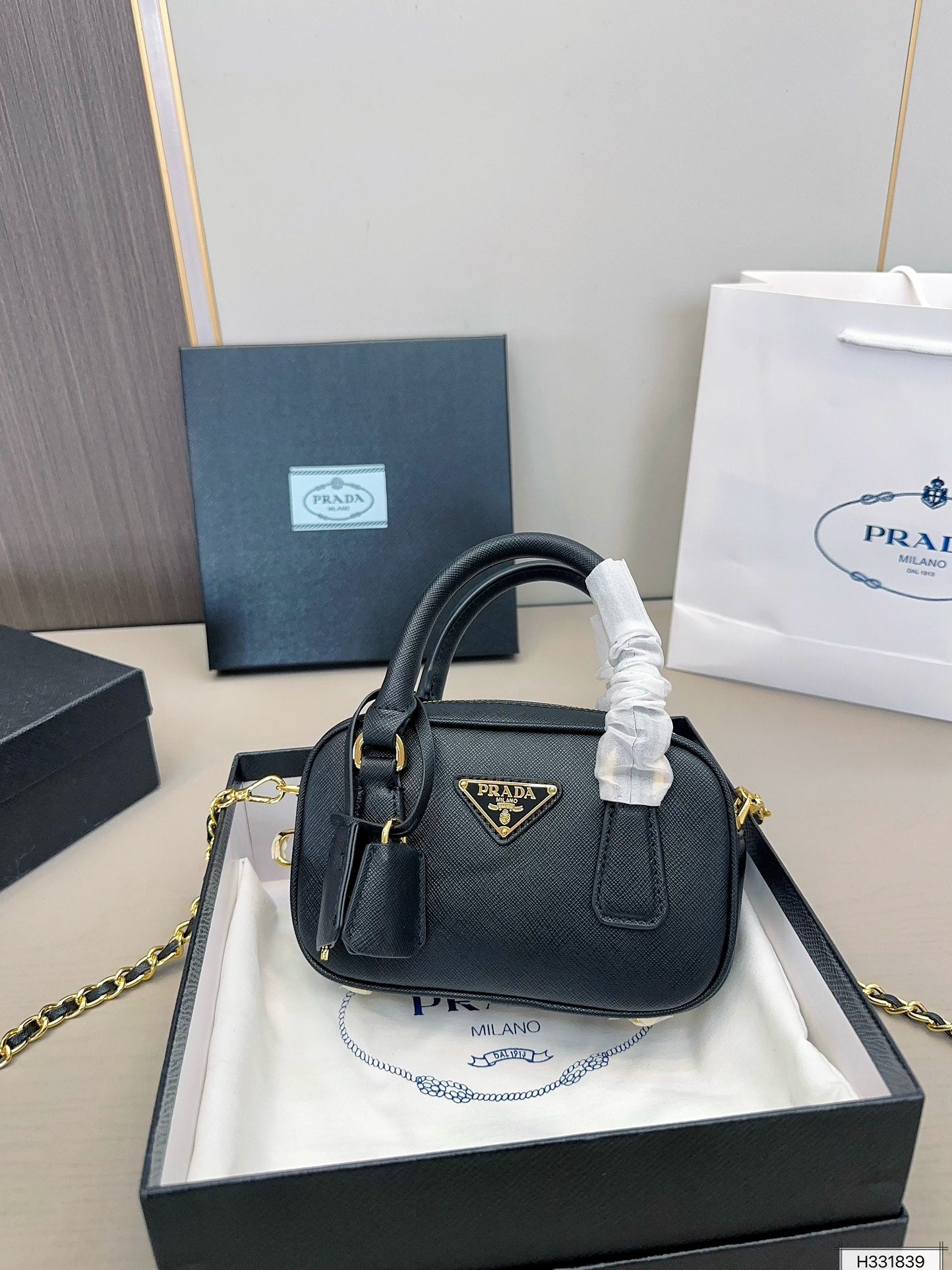 PRADA-682