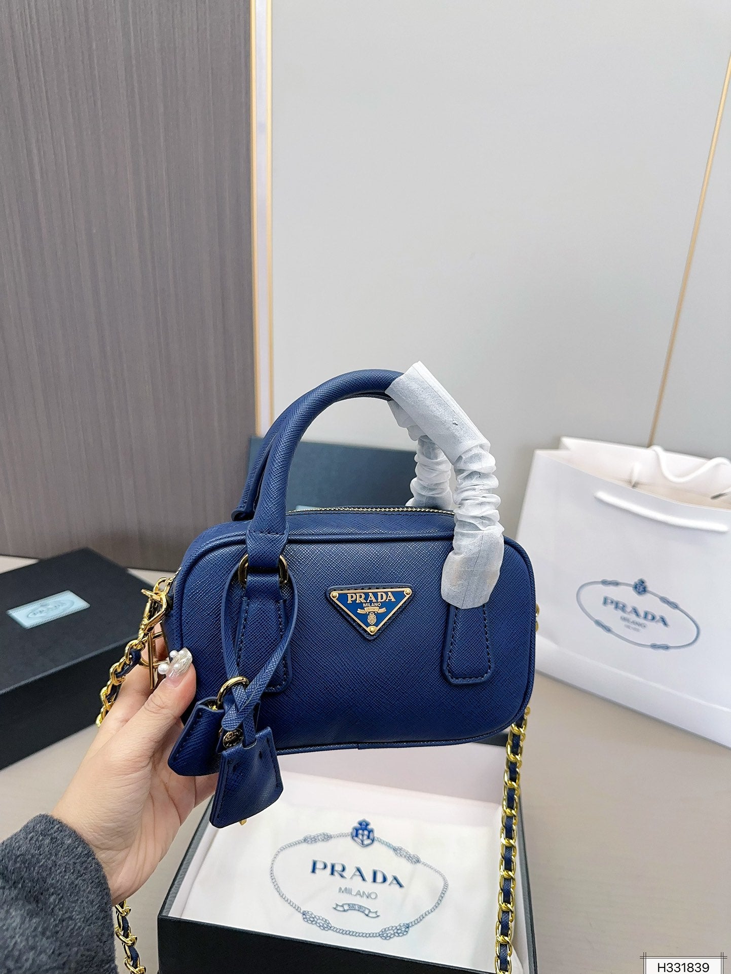 PRADA-693
