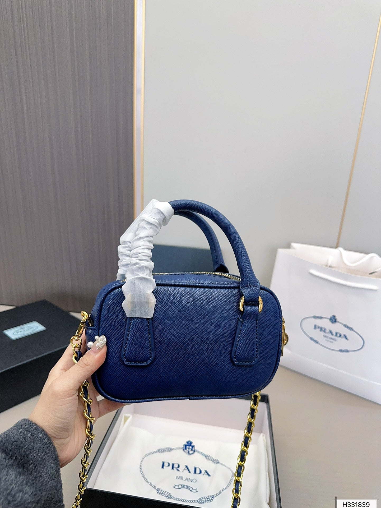 PRADA-693