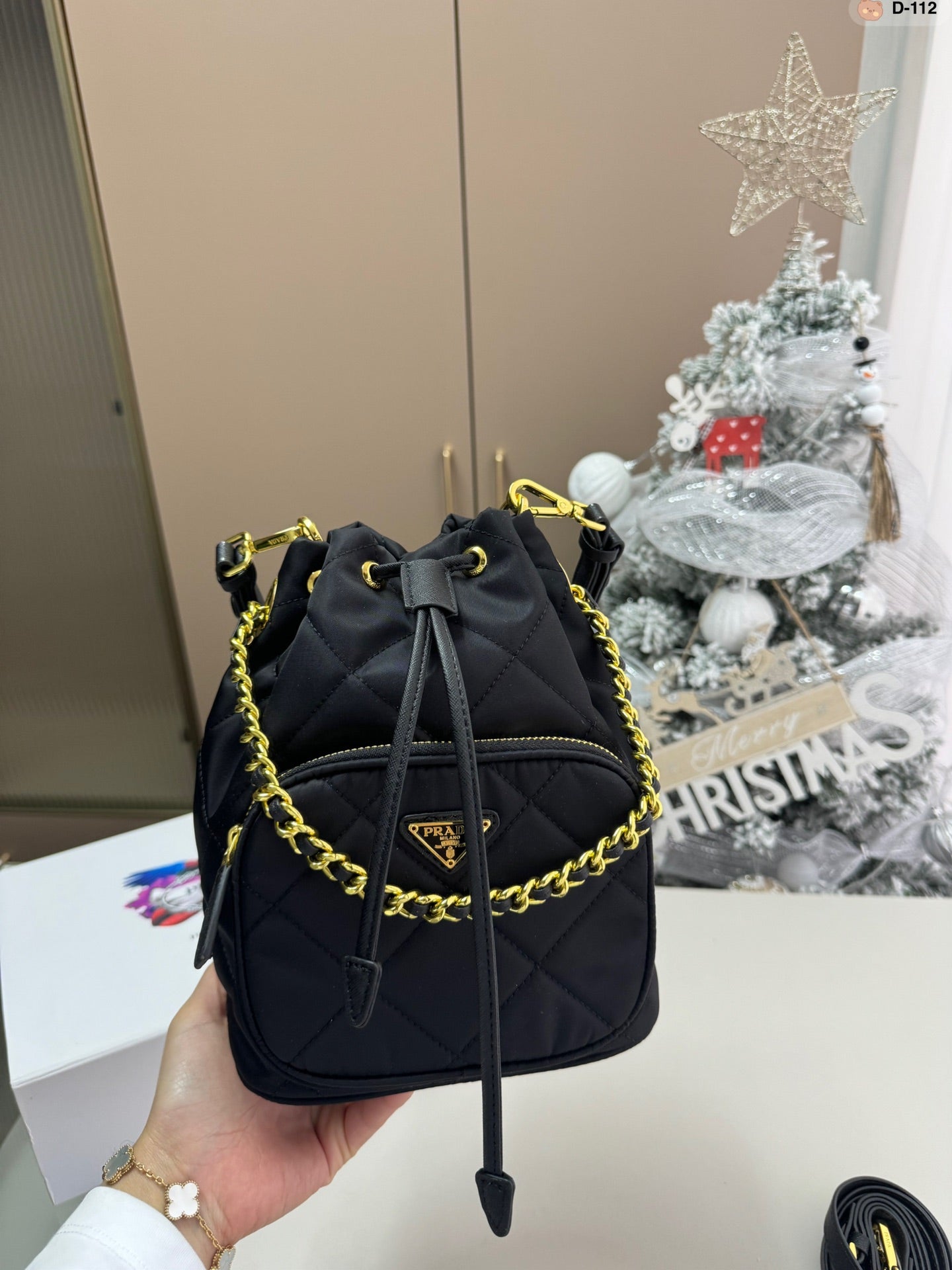 PRADA-696