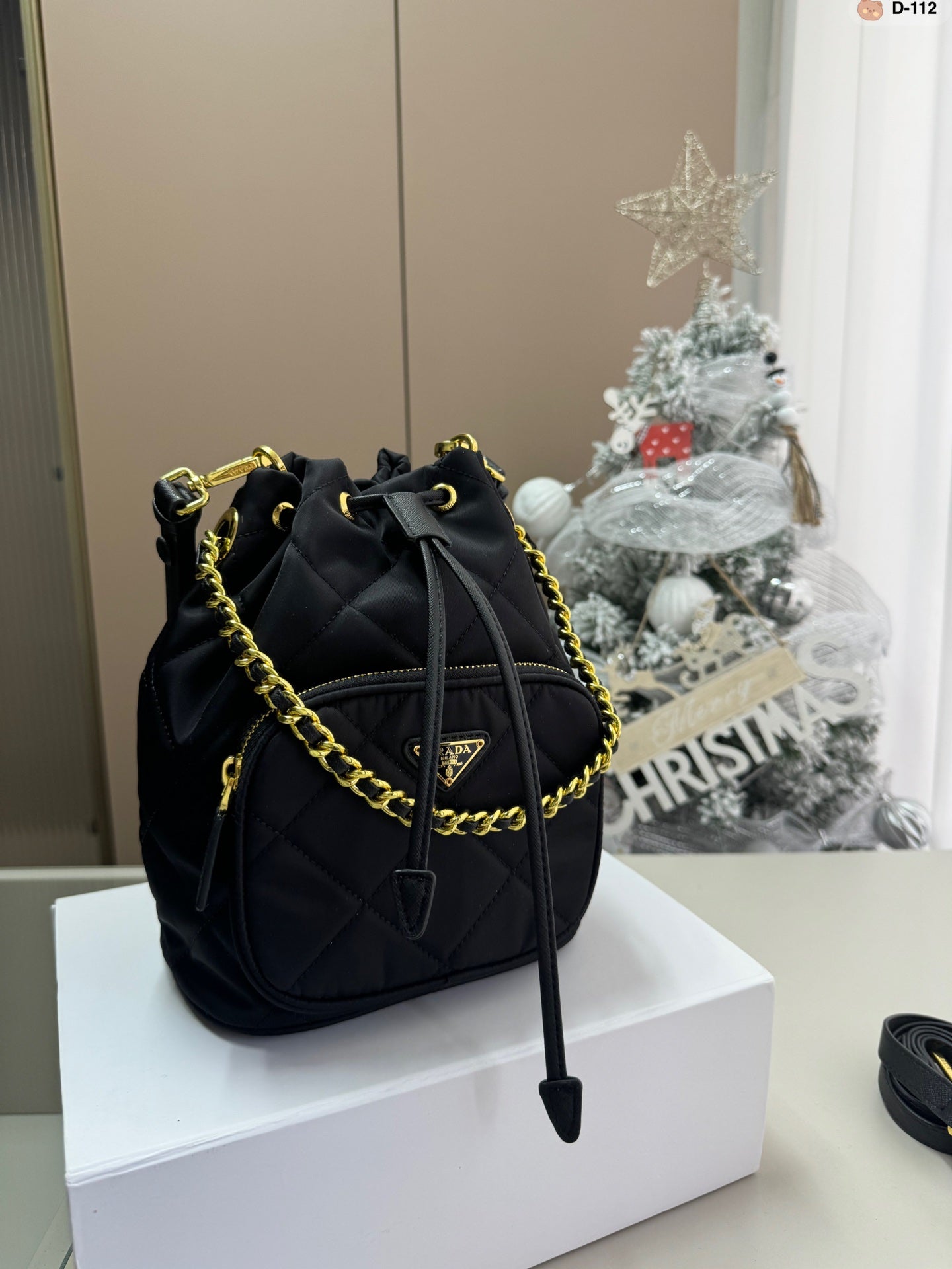PRADA-696