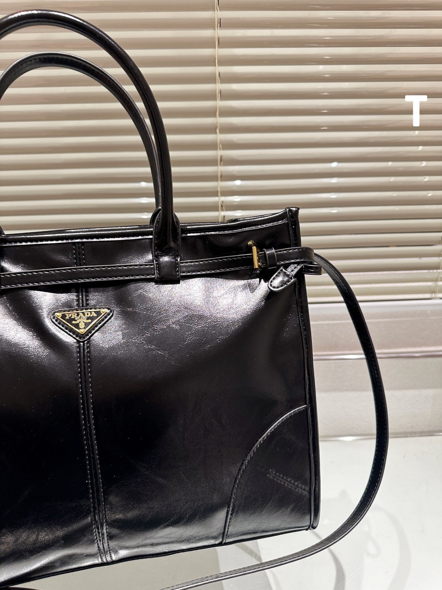 PRADA-720