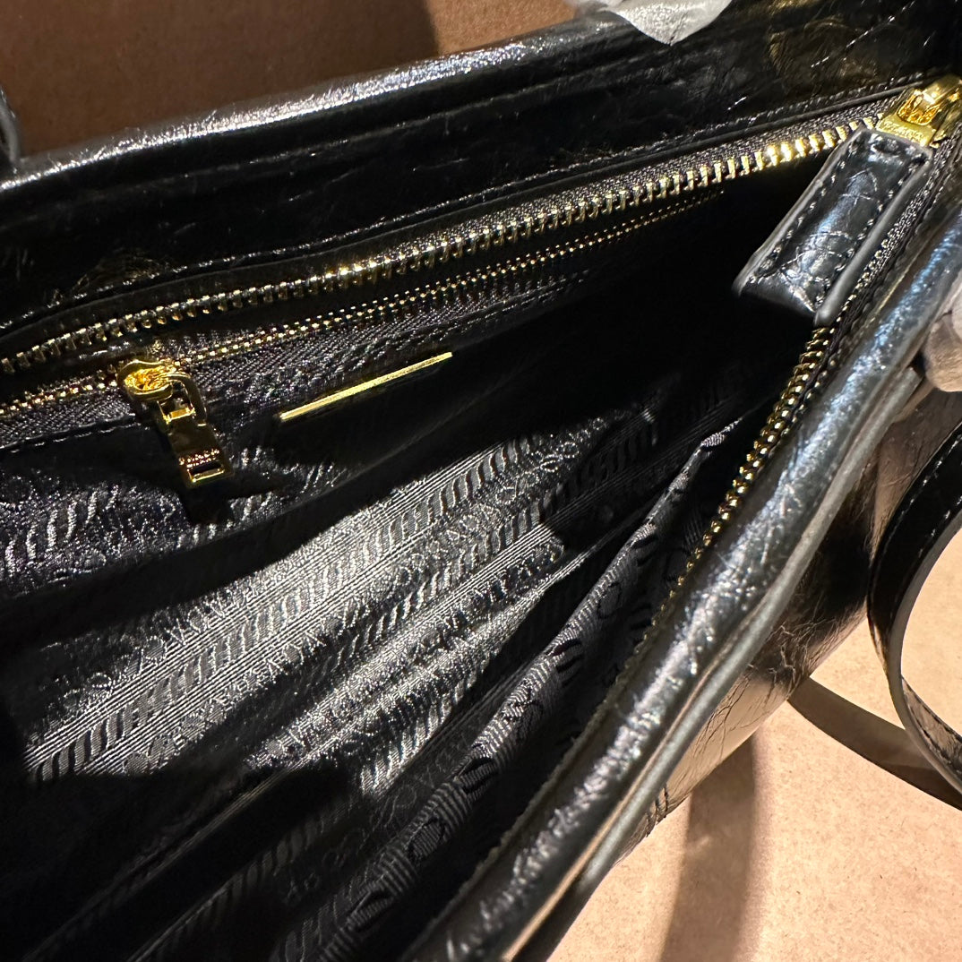 PRADA-630
