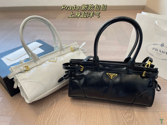 PRADA-689