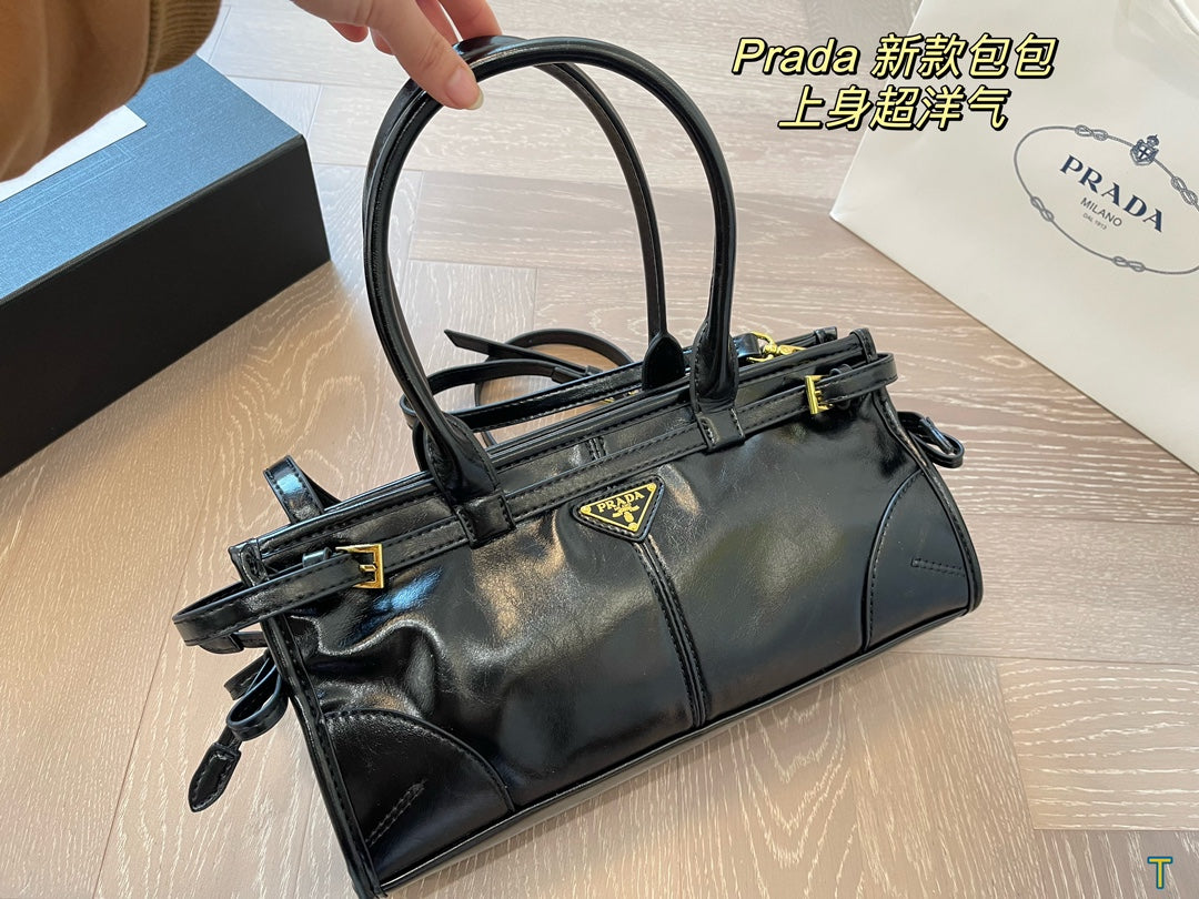 PRADA-689