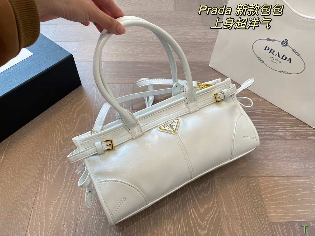 PRADA-689