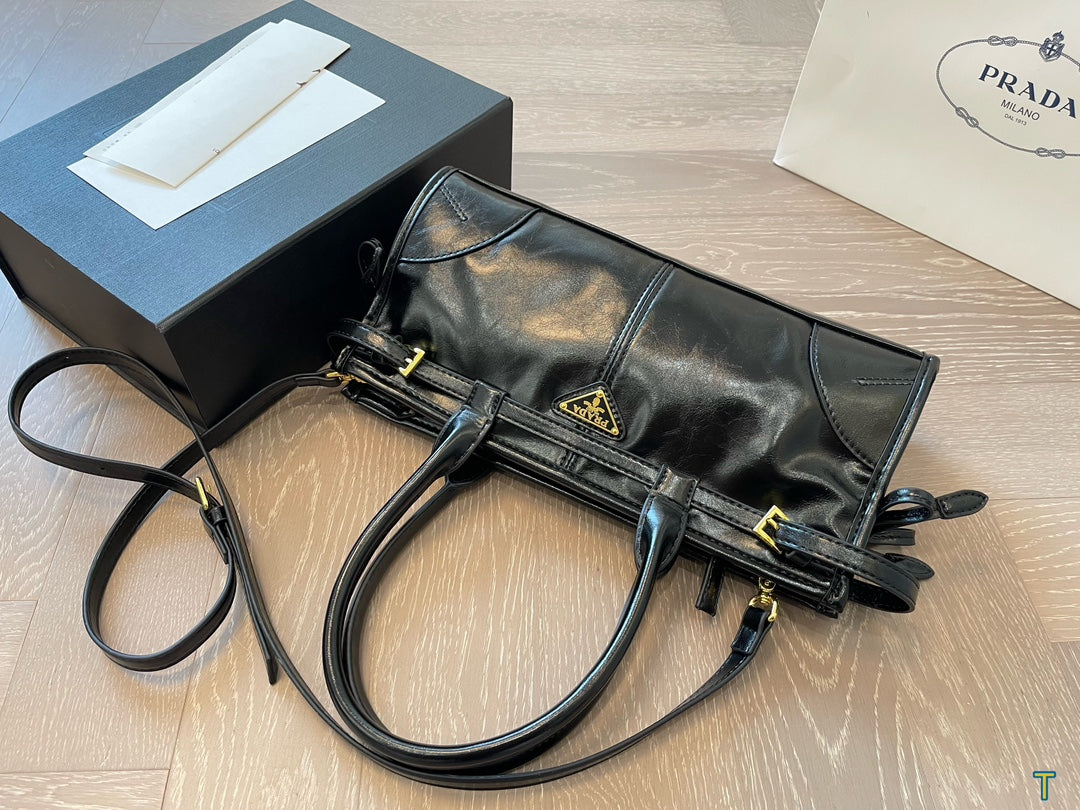 PRADA-689
