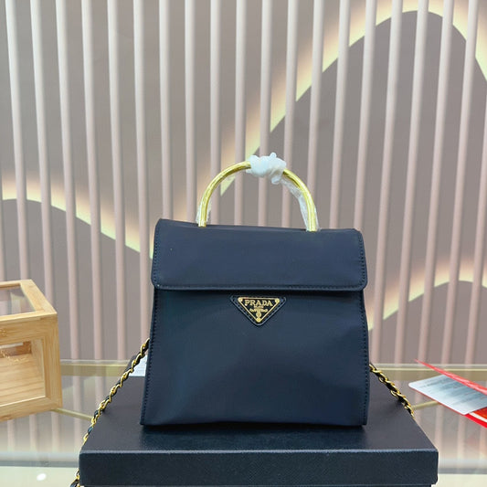 PRADA-586