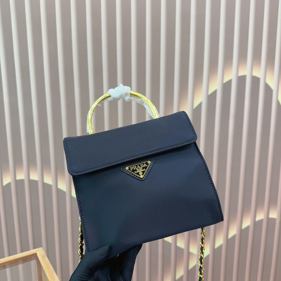 PRADA-586