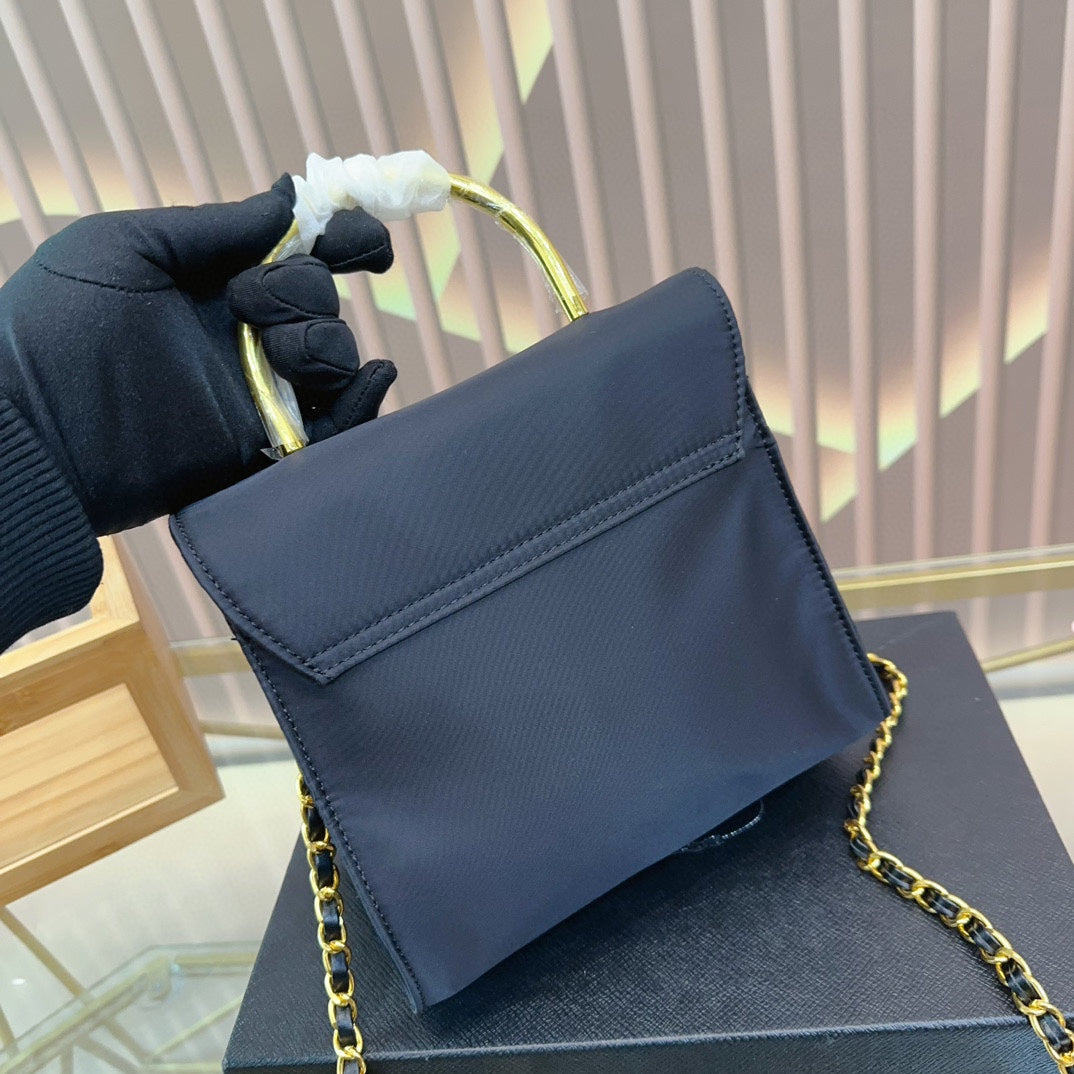 PRADA-586