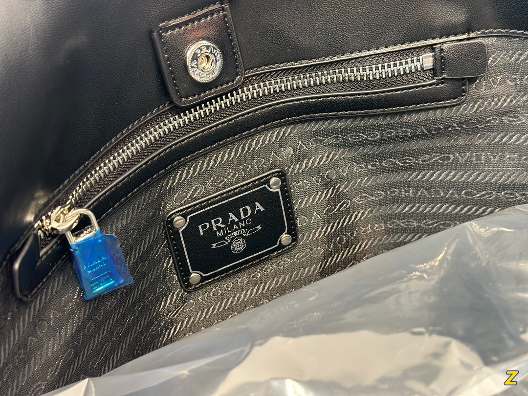 PRADA-722