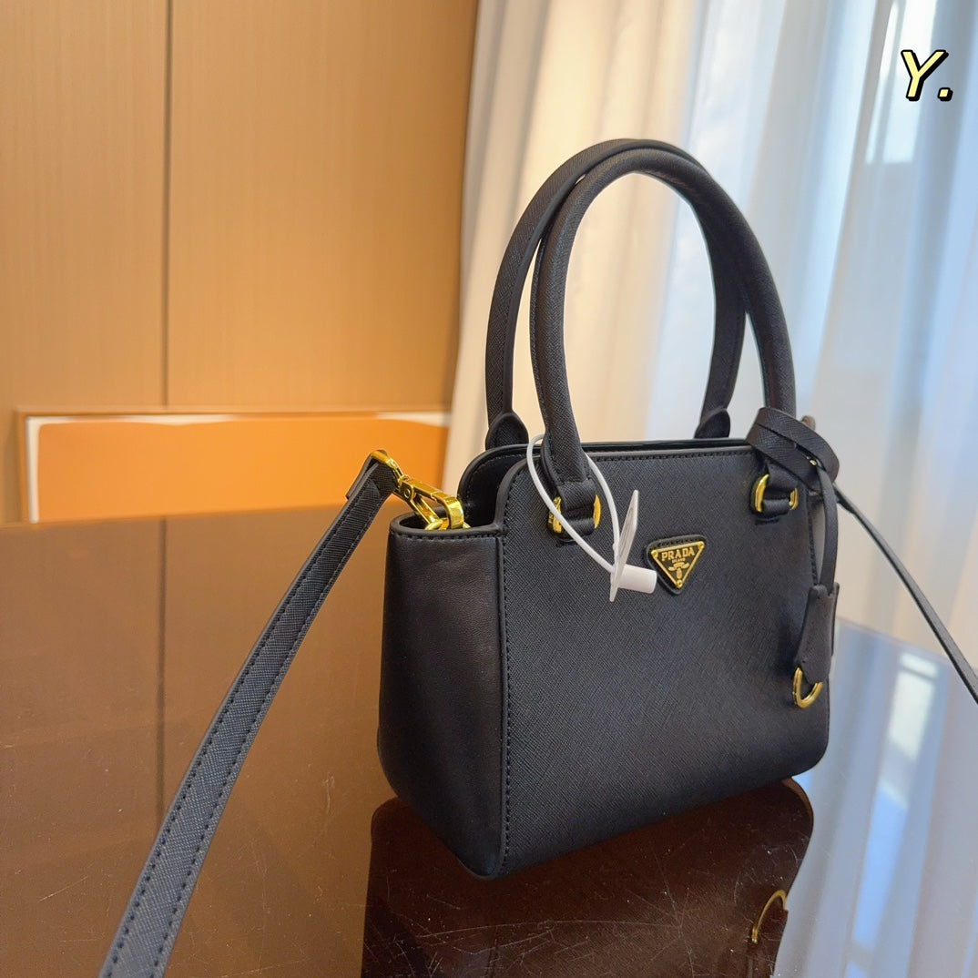 PRADA-672