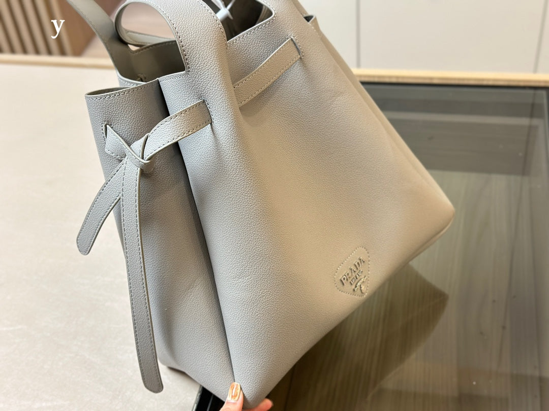 PRADA-750