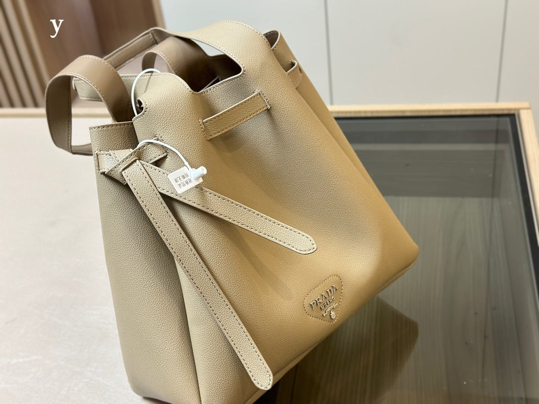 PRADA-750