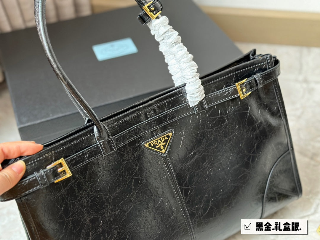 PRADA-739