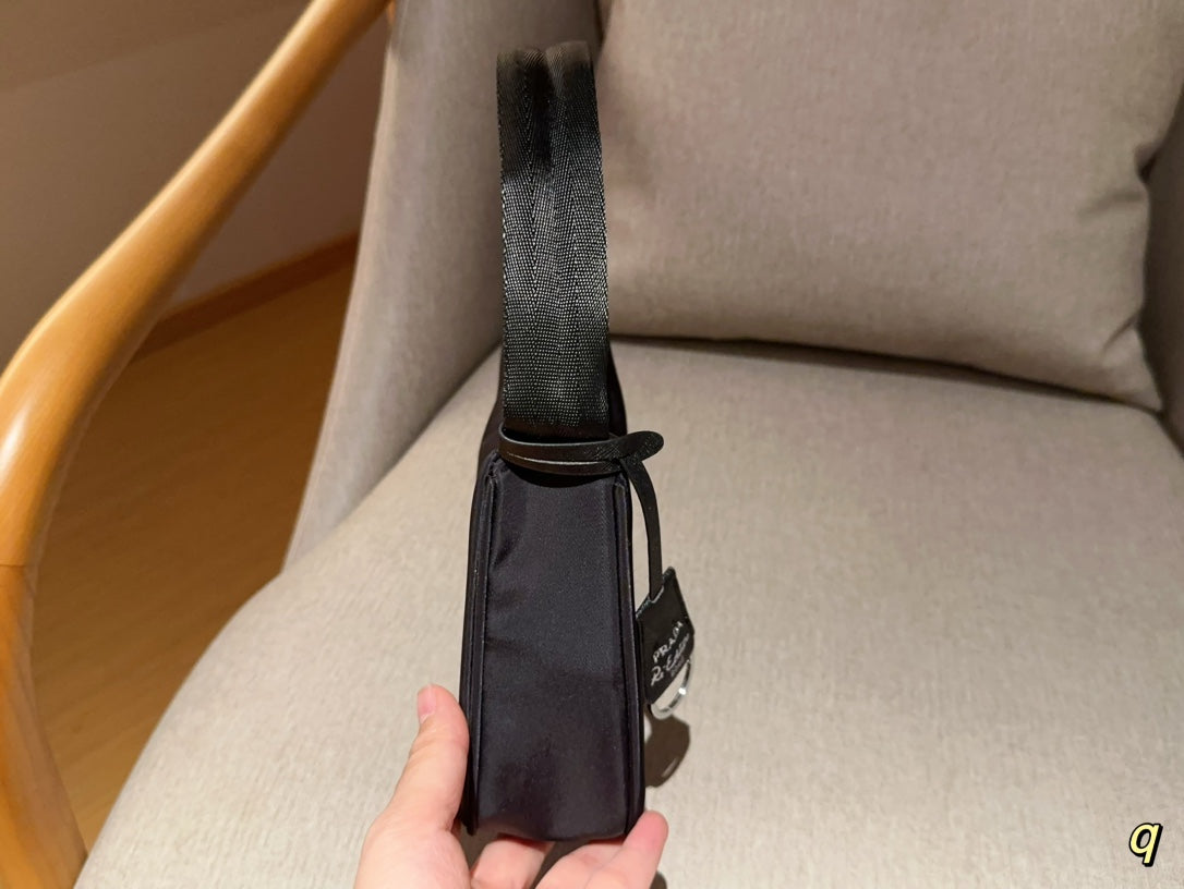 PRADA-502