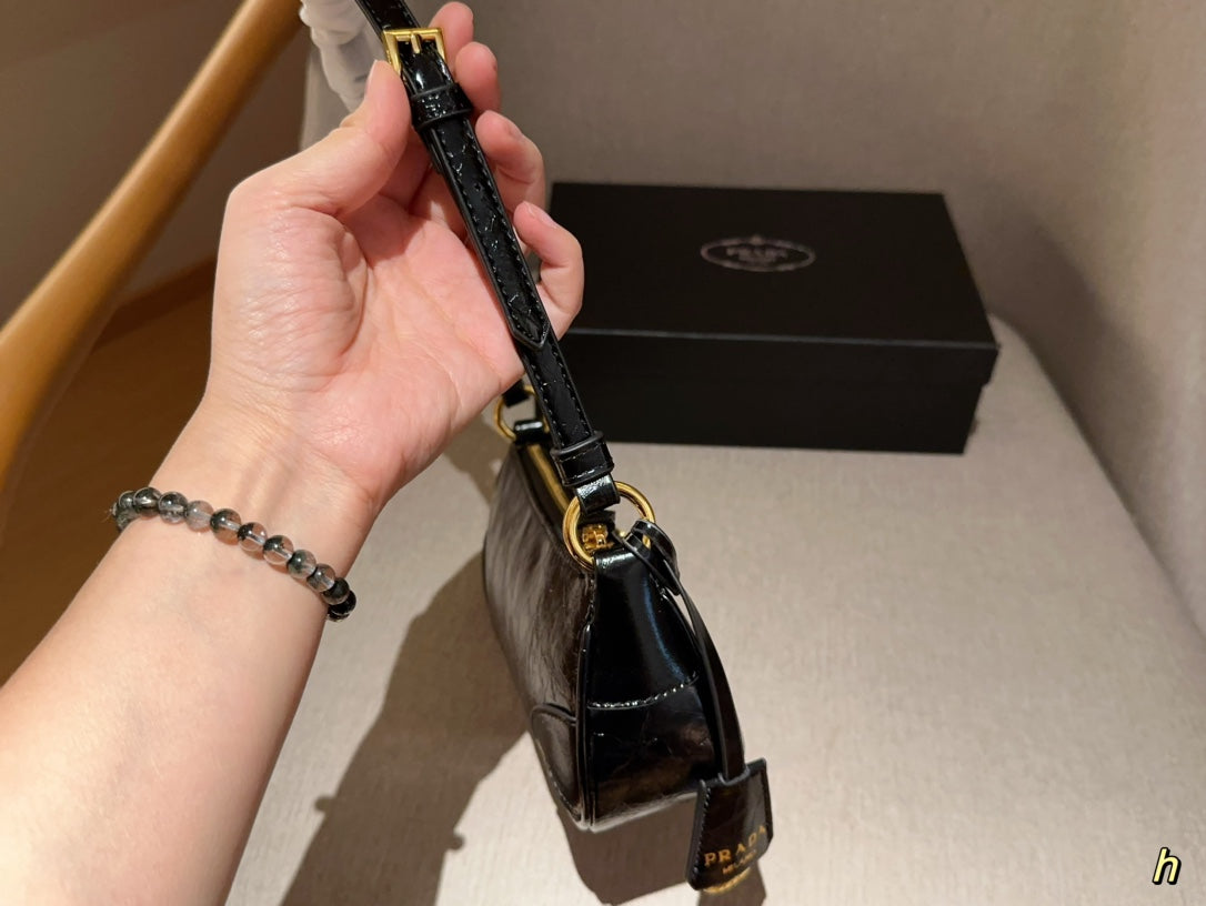 PRADA-558