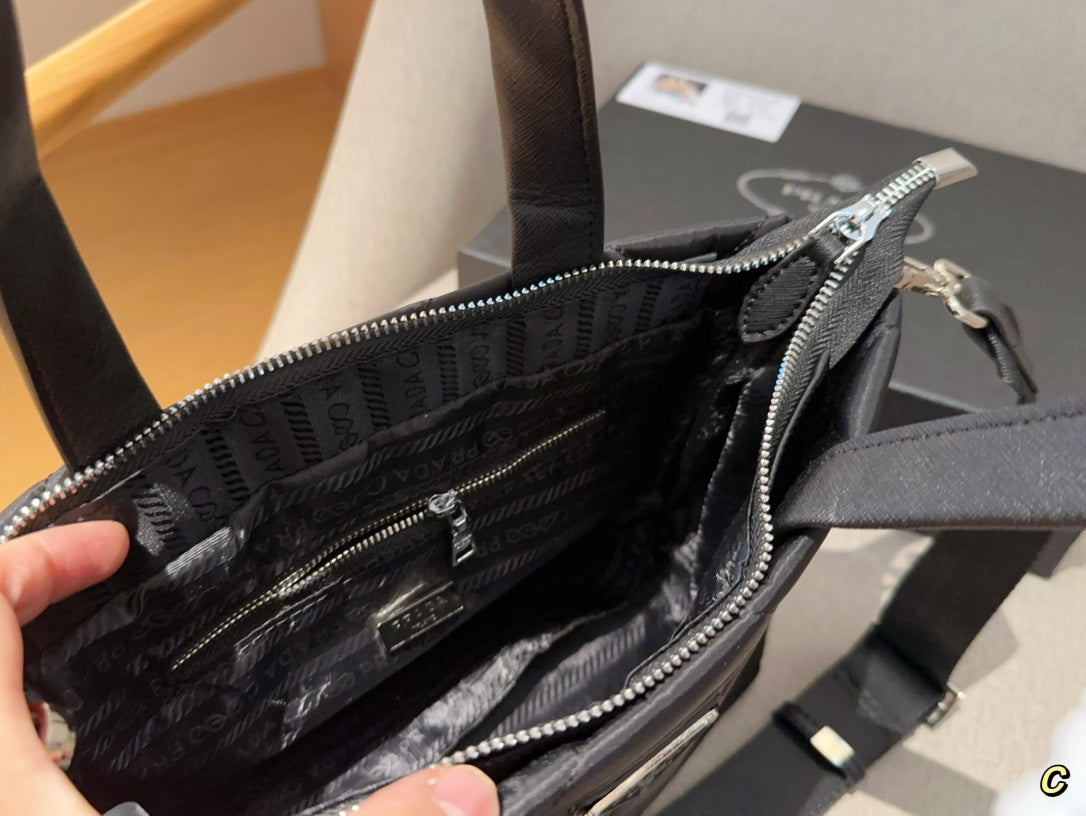 PRADA-590