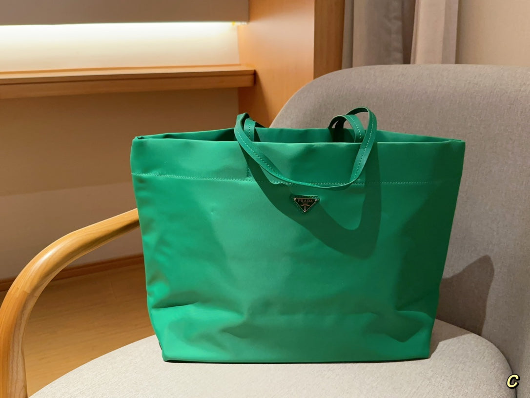 PRADA-542