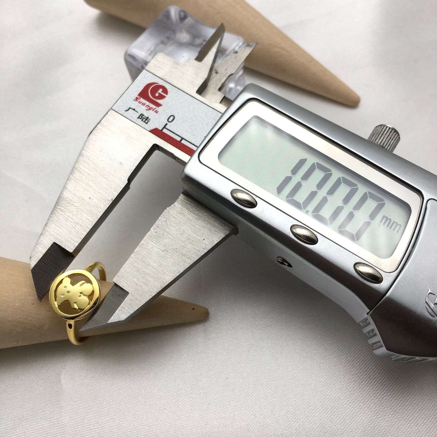 712165000
