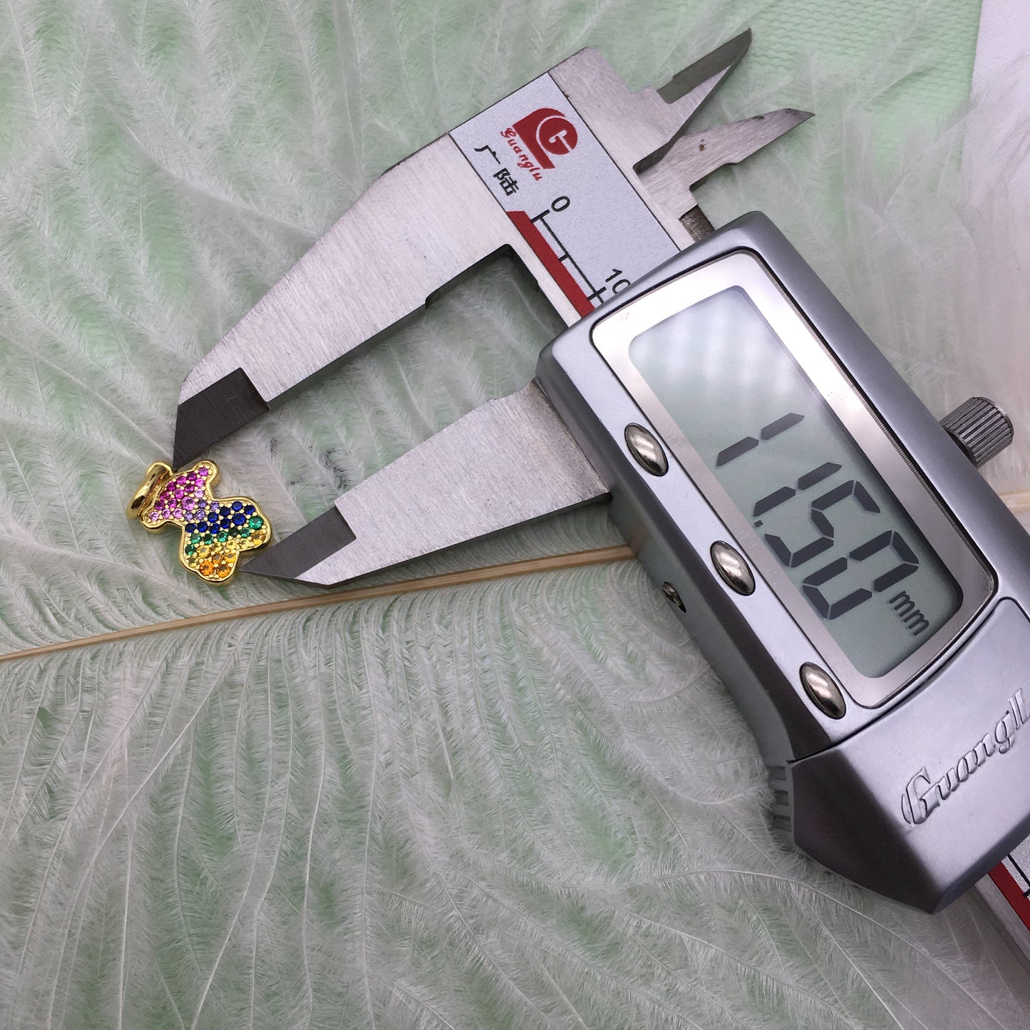 612534040-1.5CM