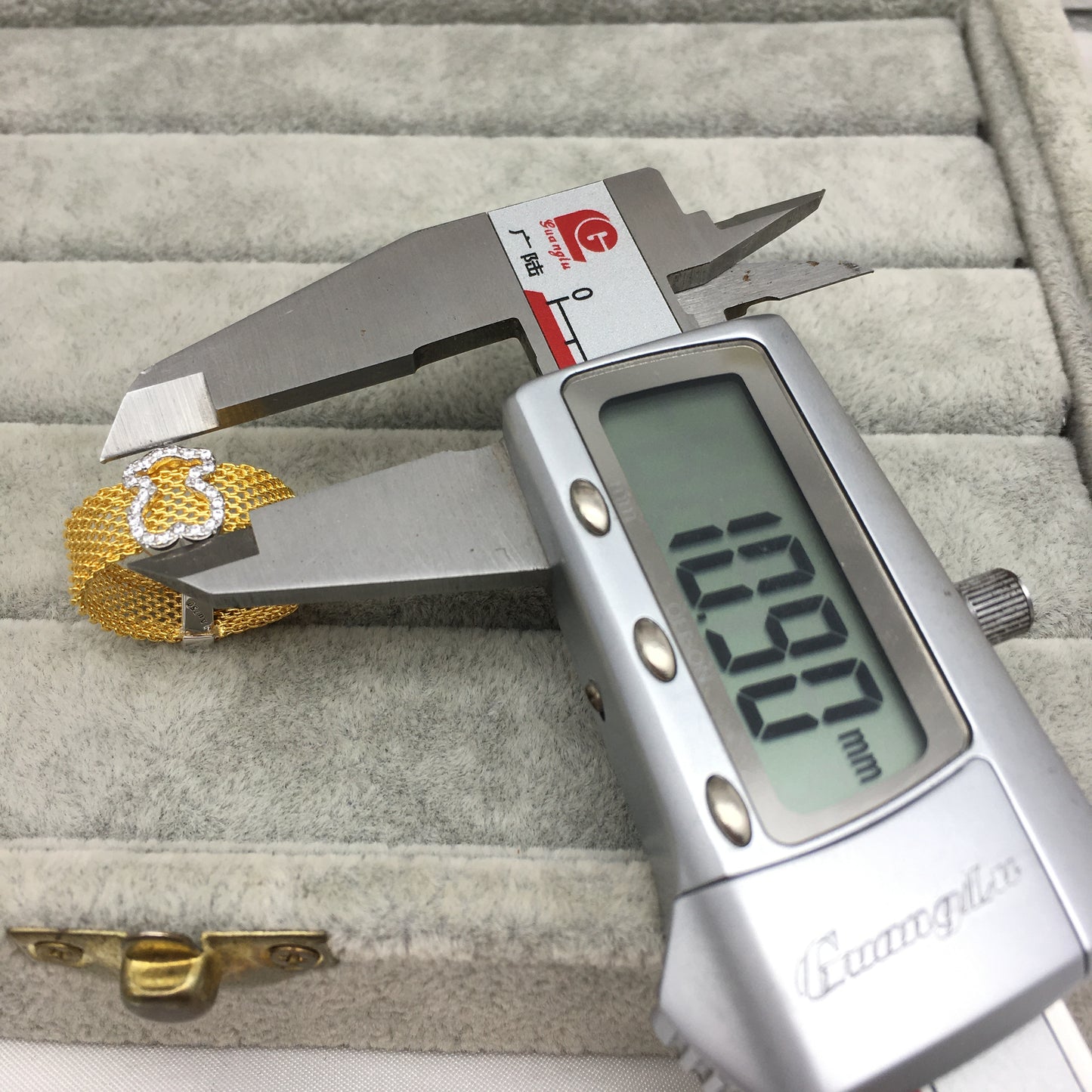 613105100