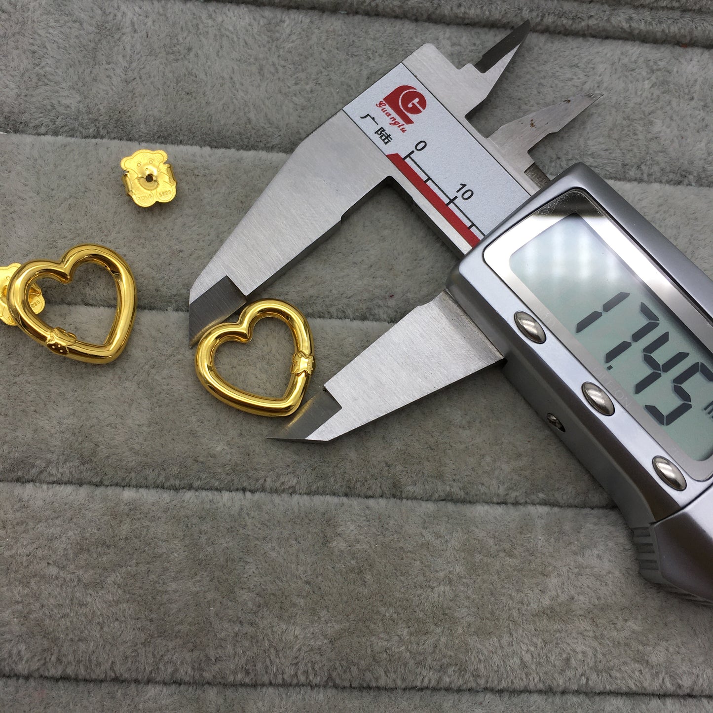 012343520