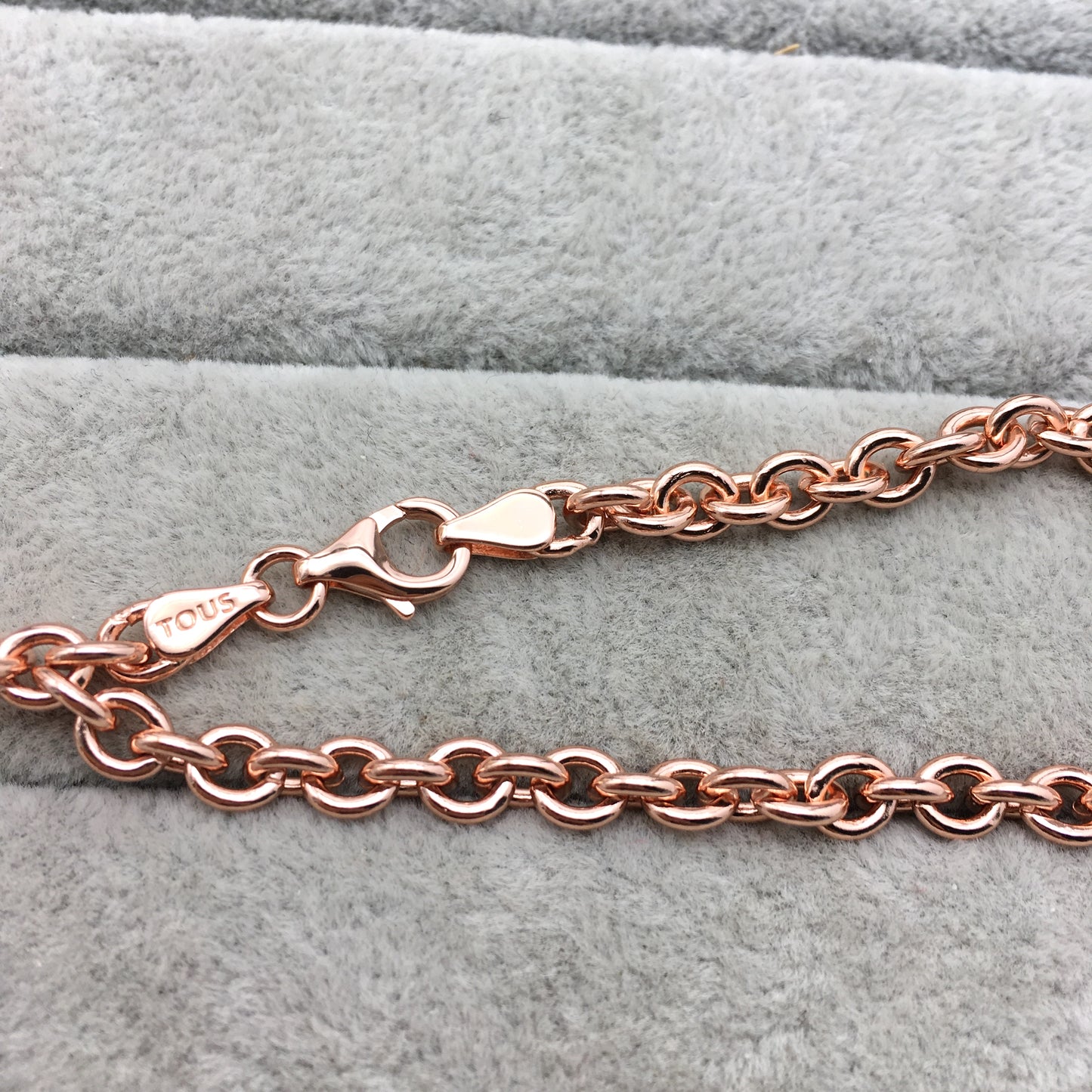 815901530