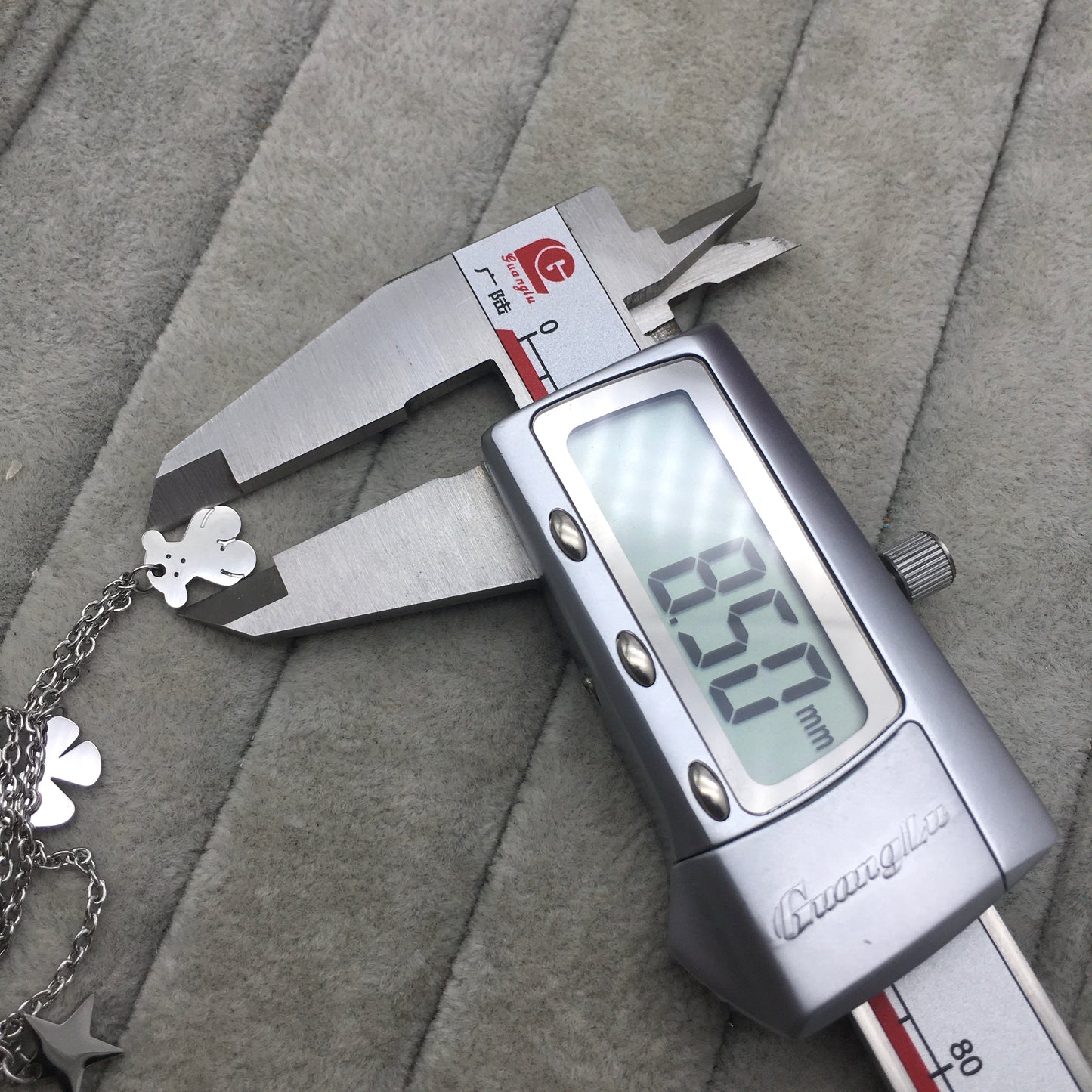 413332500