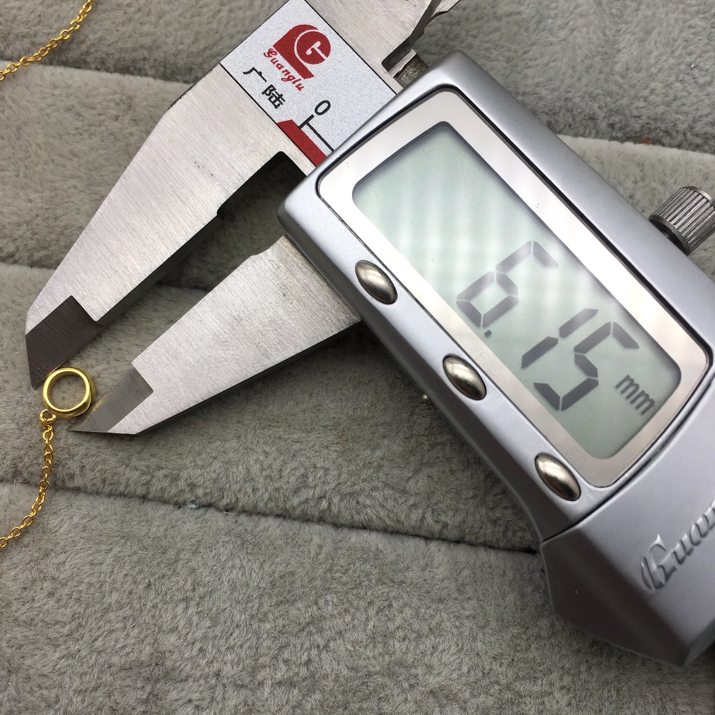 712342000