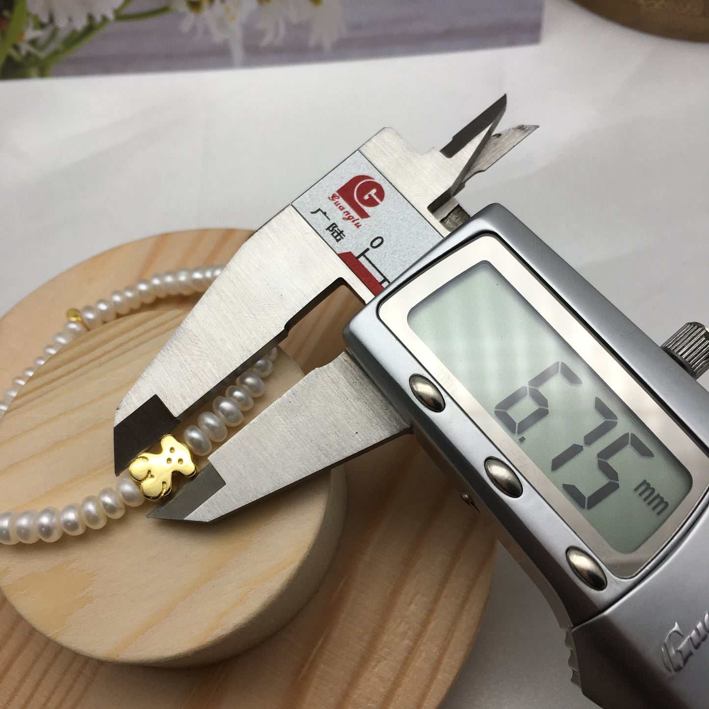 15911000