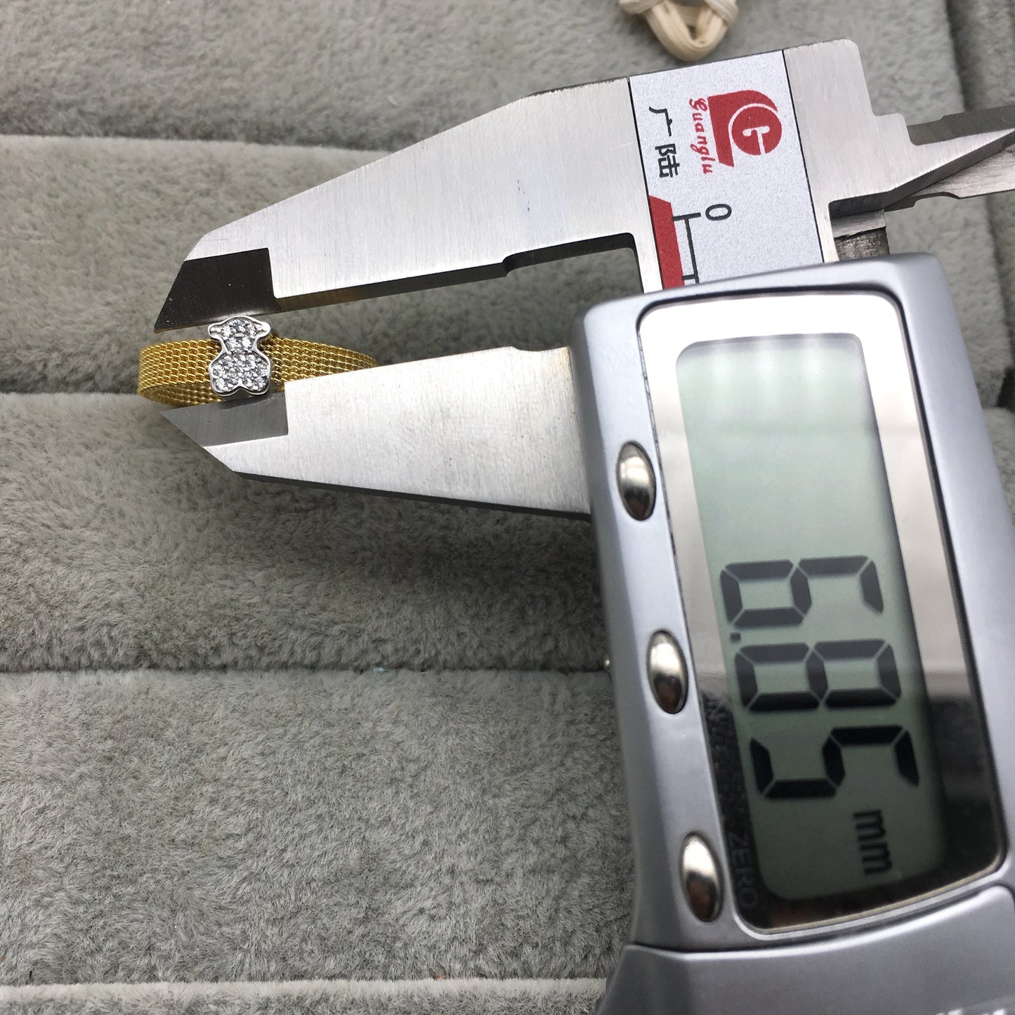 613105030