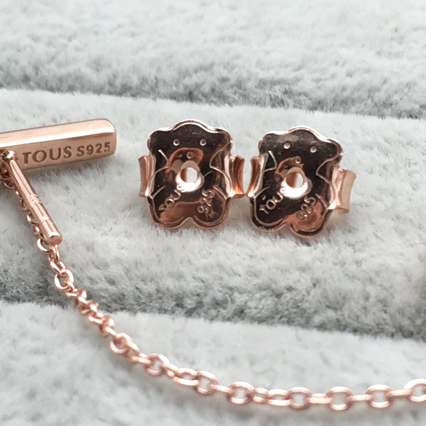 912723500