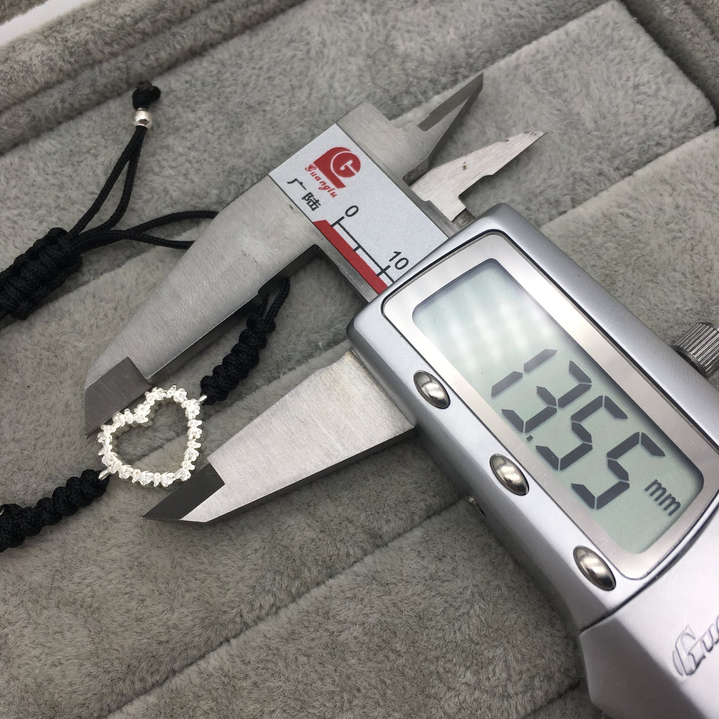 915301540
