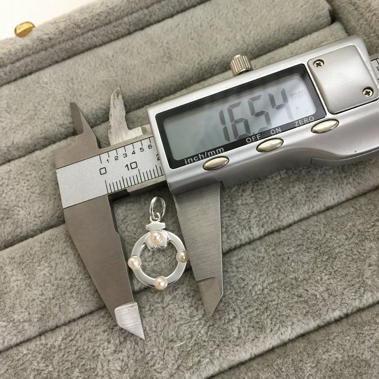 812404500