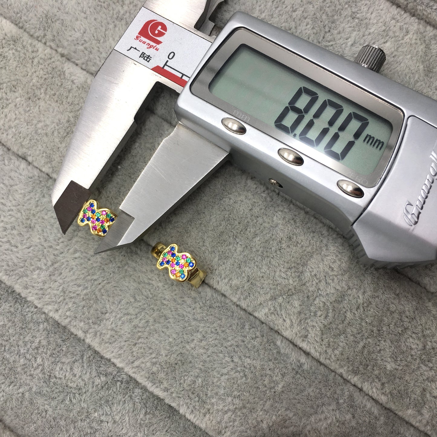 413283530