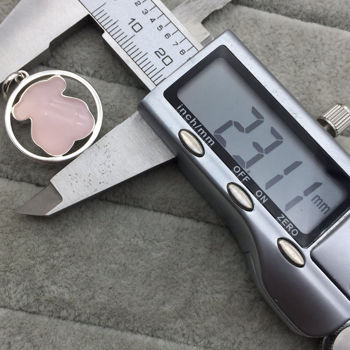 712164670-21MM