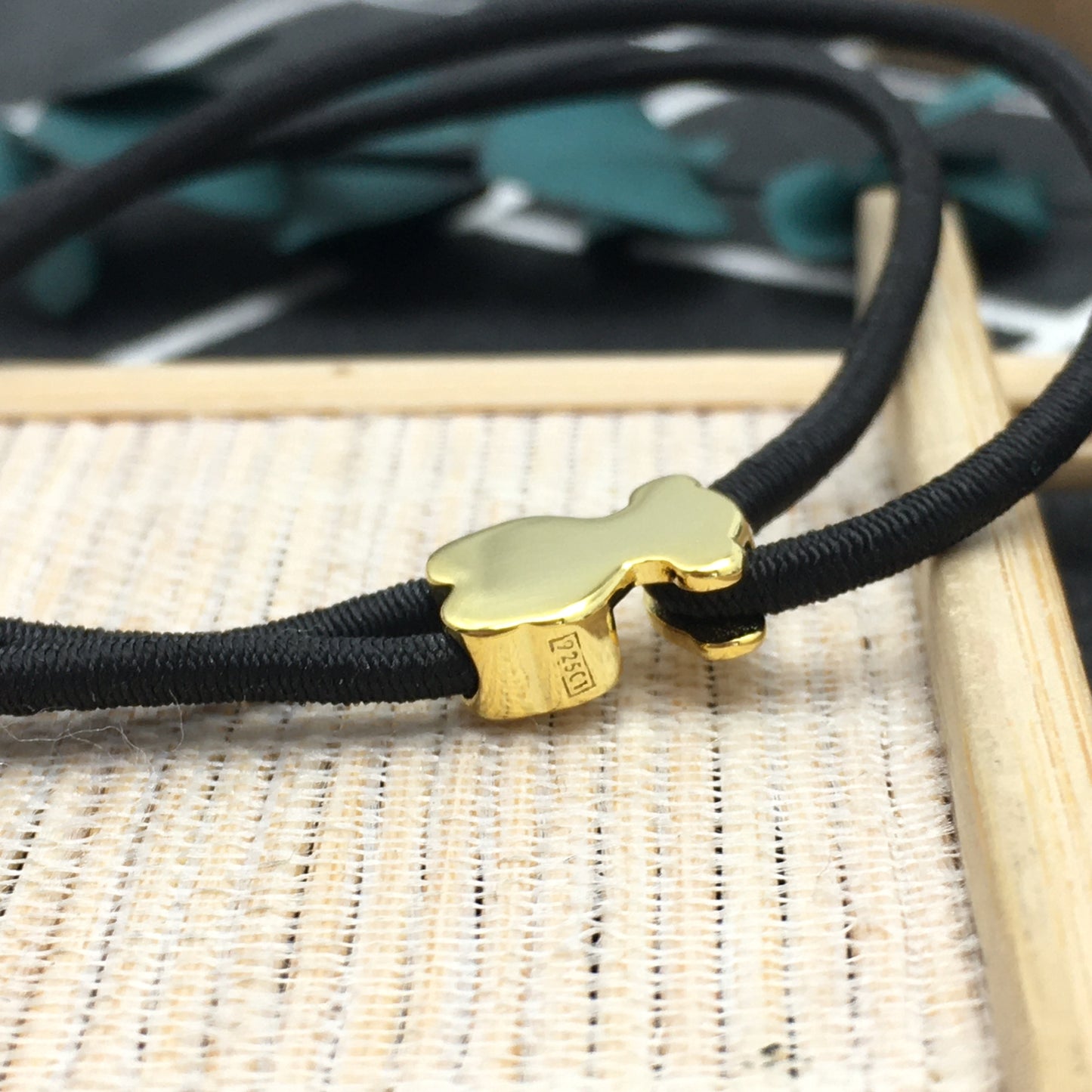 212781560