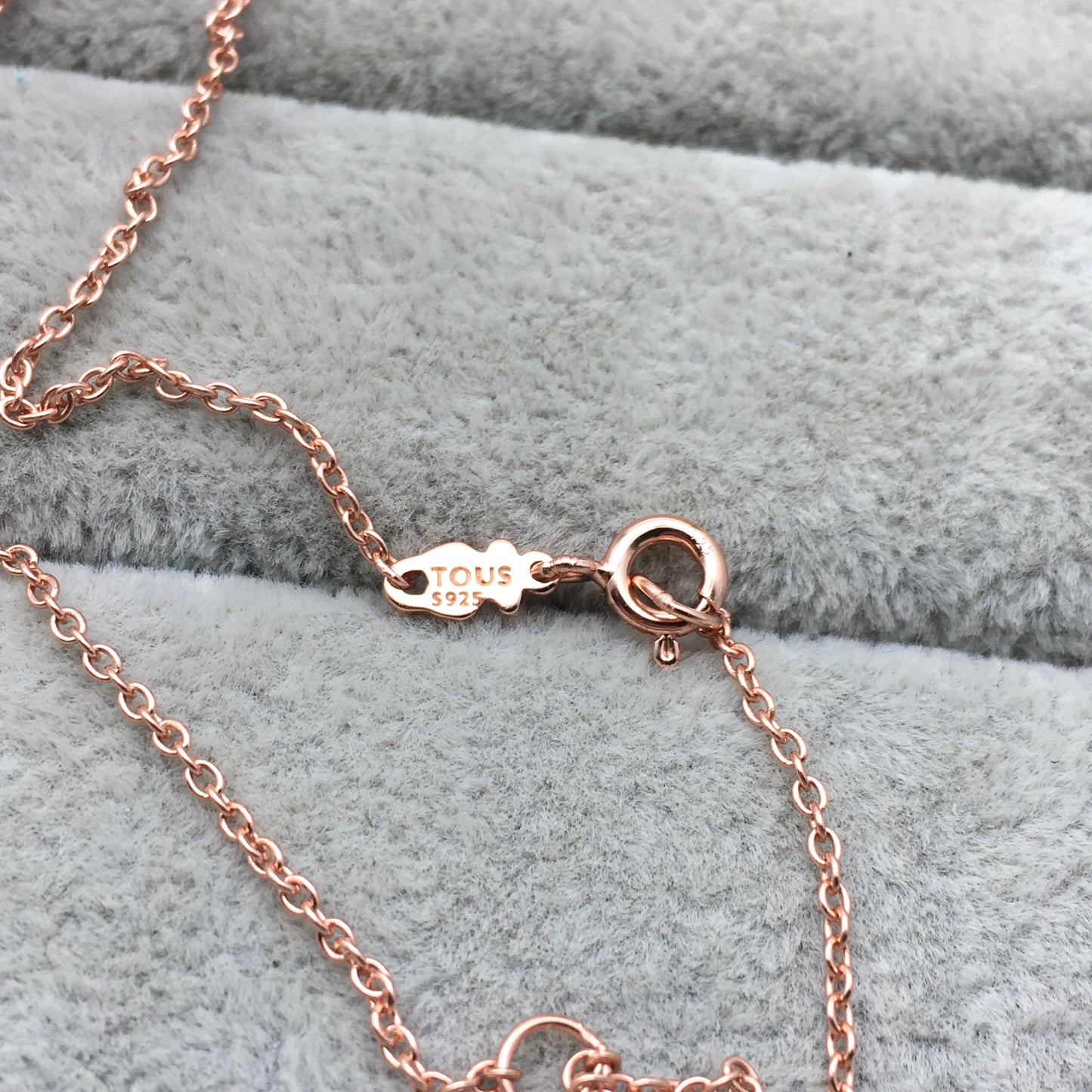 912722500